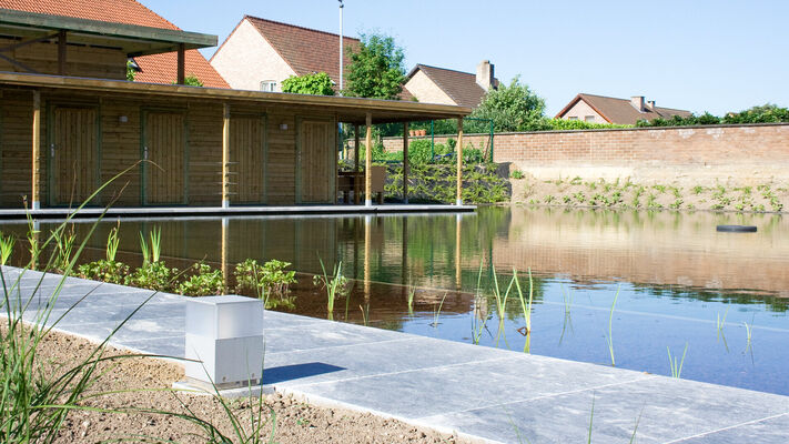 Woongeheel met appartementen en notariskantoor